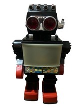 Vintage 1980’s Kamco Robot Saturn 13” Walking Robot Boxed Retro Toy Prop