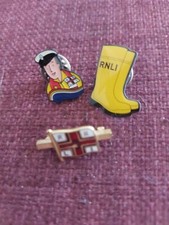E/RNLI VINTAGE PIN BADGE SET