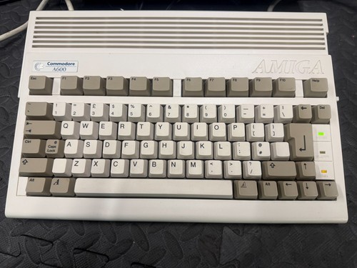 Commodore amiga a600 computer - commodore,