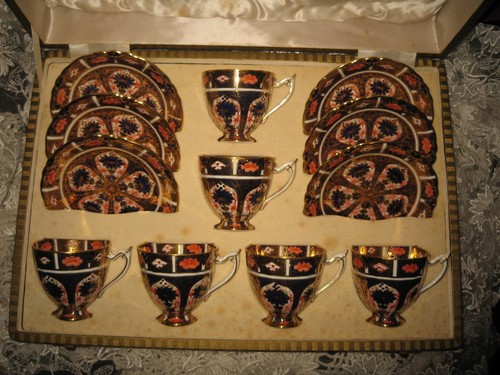 Rare royal crown derby old - rare,
