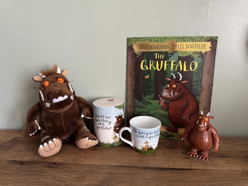 Julia donaldson the - julia,