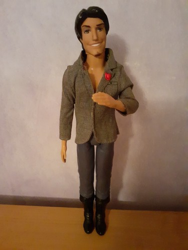 Disney store flynn rider doll - disney,