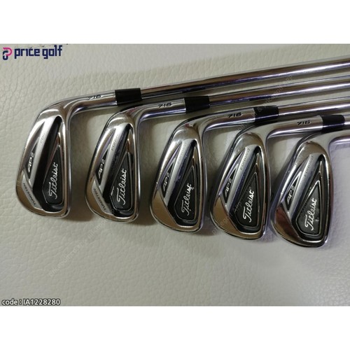 Titleist iron set - titleist,