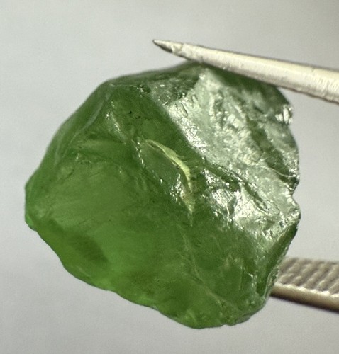 Natural tsavorite - ct,