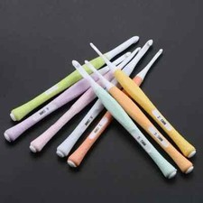 8 pcs Ergonomic Soft Grip Comfy Crochet Hooks Crochet Hooks Knitting Needles Set