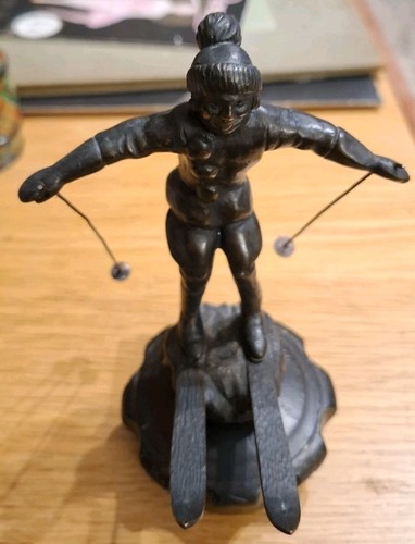 Fine vintage bronze lady - fine,