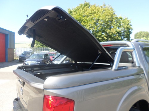 Nissan navara np300 sports lid - nissan,