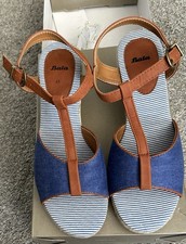 Ladies Wedge Sandals Size 41
