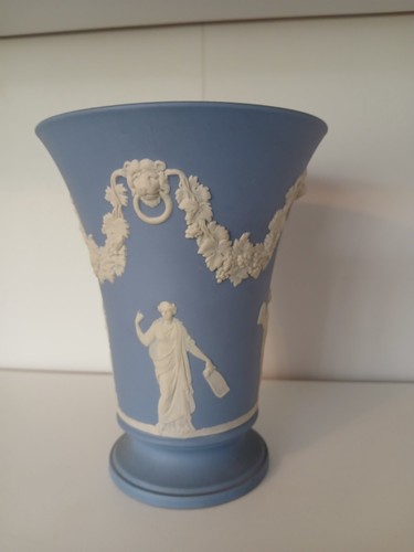 Wedgwood blue jasperware - jasperware, vase