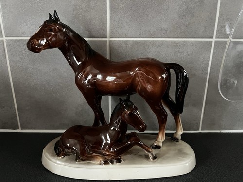 Vintage horse figurines job - vintage,