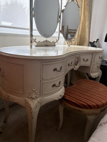 Vintage french style kidney - style,