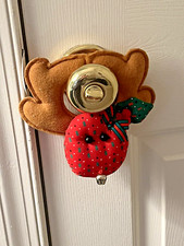 1987 Avon Jolly Reindeer Christmas  Door Trimmer with Bell Vintage