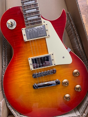Vintage electric guitar v100cs - guitar,