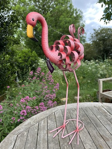 Large pink metal ruffled - metal,