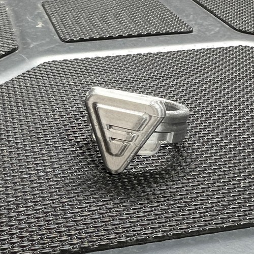 Evil pinky ring - dr,