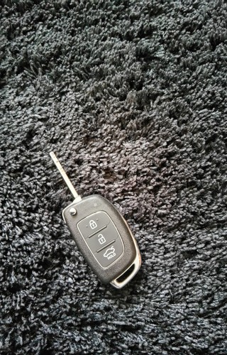 Hyundai remote key fob - key,