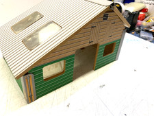 BRITAINS.FARM.1:32.WOODEN FARM