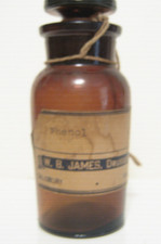 AMBER DRUGGIST BOTTLE W.B. JAMES SALISBURY MISSOURI PAPER LABEL ONLY GROUND STOP
