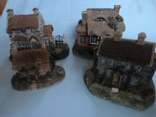 MINIATURE COTTAGE HOUSES