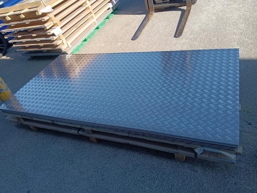 Aluminium chequer plate 2500mm - aluminium,