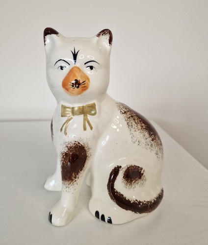 Staffordshire mantle cat brown - mantle,
