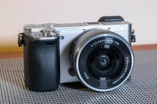 Sony Alpha A6000 24.3MP