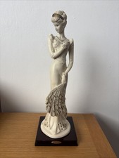 Juliana Collection Lady/On a