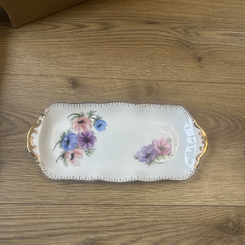 Aynsley fine bone - fine, hand