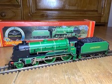Hornby R380 SR Malachite Green