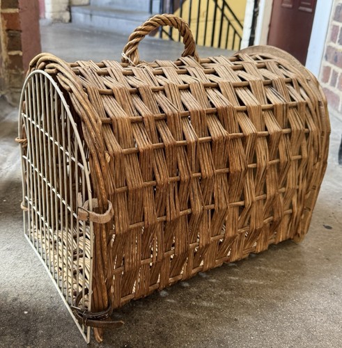 Vintage kitsch wicker cat - kitsch,