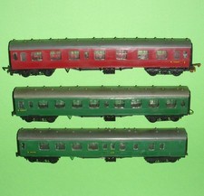 Kitmaster TT / Corridor Composite & Corridor Brake 2nd Coaches x3 / 3mm Scale