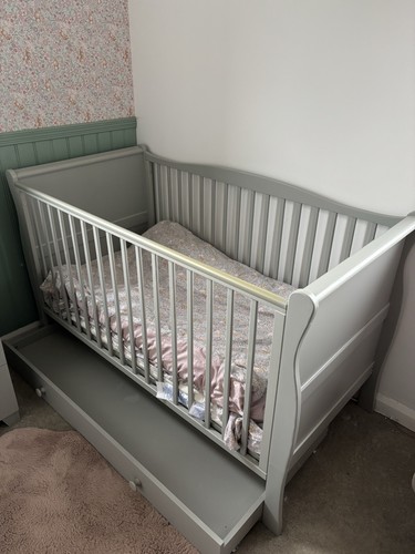 Mamas and papas grey sleigh - mamas,
