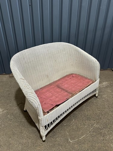 Lloyd loom two seat - a,