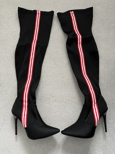 Women black boots size 8 - black,