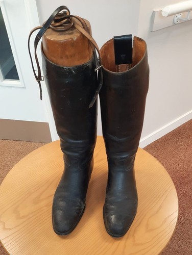 Vintage black leather george - vintage,