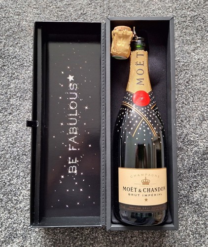 Moet chandon champagne - moet,