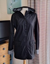 * NEW LOOK * BLACK HOODED