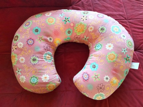 Boppy nursing pillow - nursing,