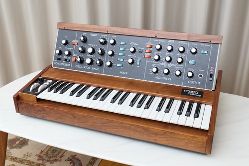 Moog minimoog model 2016 - moog, d