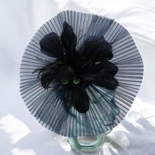 NAVY FASCINATOR FEATHER HEADPIECE HEADBAND PEACOCK ACCORDION TULLE