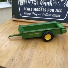 ERTL.1:16. JOHN DEERE MANURE SPREADER. MUCK SPREADER.TRACTOR DRAWN. .