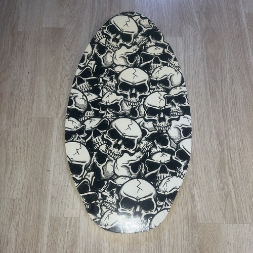 Vintage black and white - white, skull