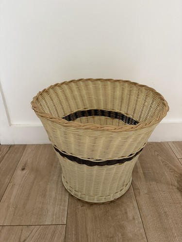 Vintage retro waste - waste, paper