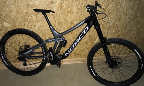 Carbon mtb bike scratch - bike, patch