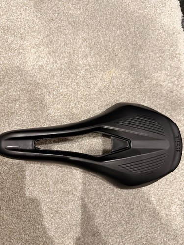 Fizik vento argo saddle - r1,