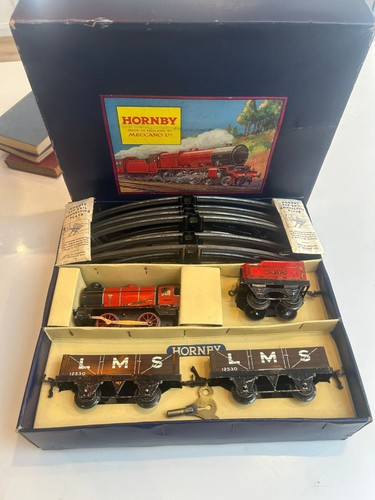 Hornby gauge clockwork set - gauge,