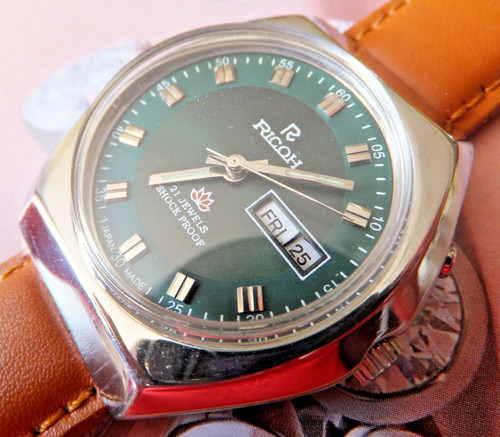 Green two tone - two, 37mm