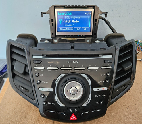 Ford fiesta mk7 sony - dab, car