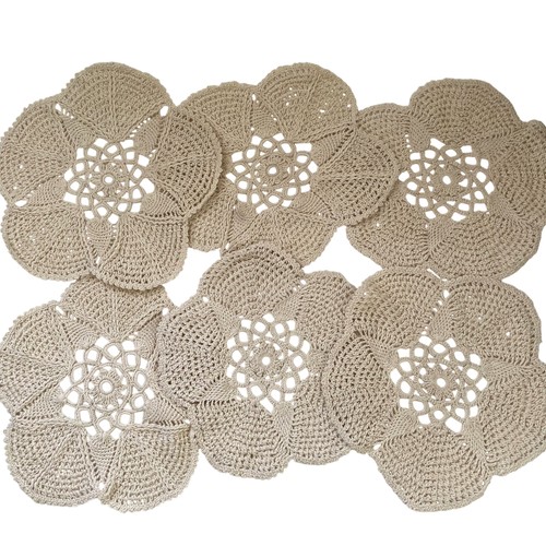Vtg handmade crochet doilies - vtg,