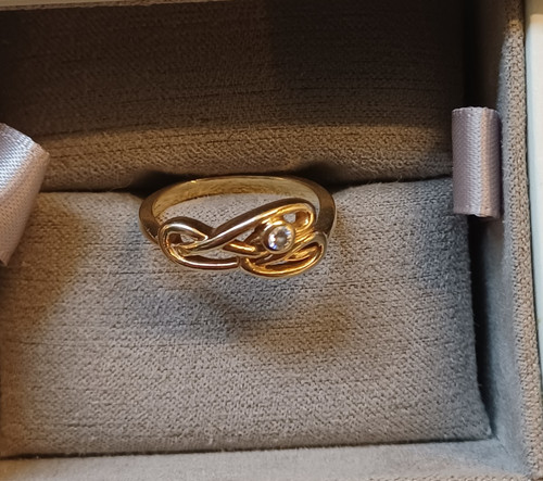 Welsh clogau 9ct yellow gold - welsh,